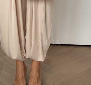 Lia Beige